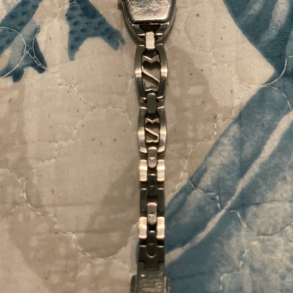 Citizen Silver Watch Elegant Minimalist Design. Needs Battery.